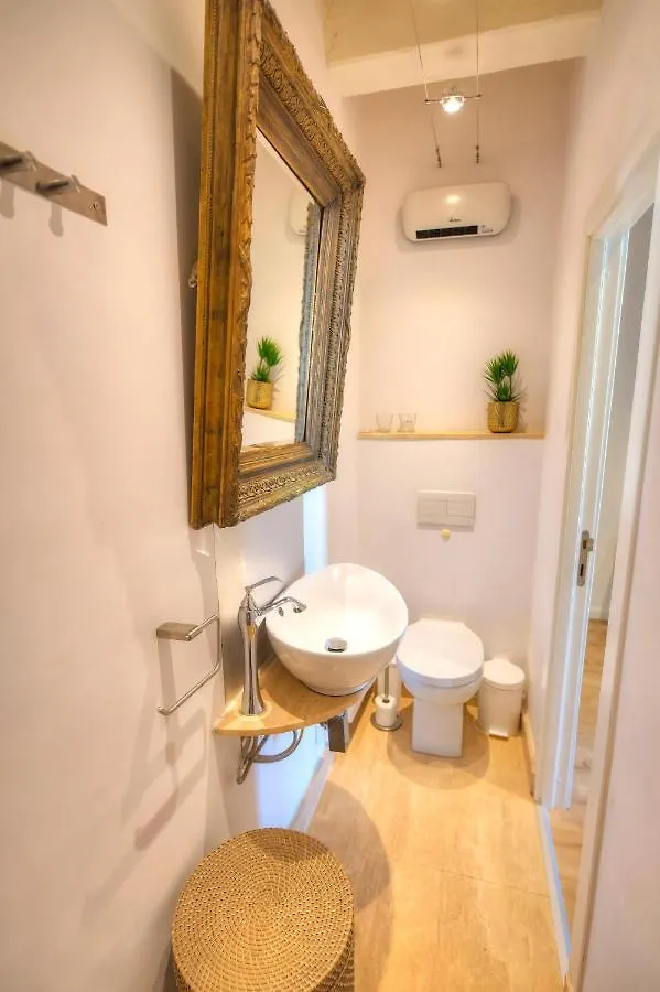 Comfy 1 Bedroom - Sun Terrace & Sea Views Gbuh1-1 La La Valletta 0*,  Malta