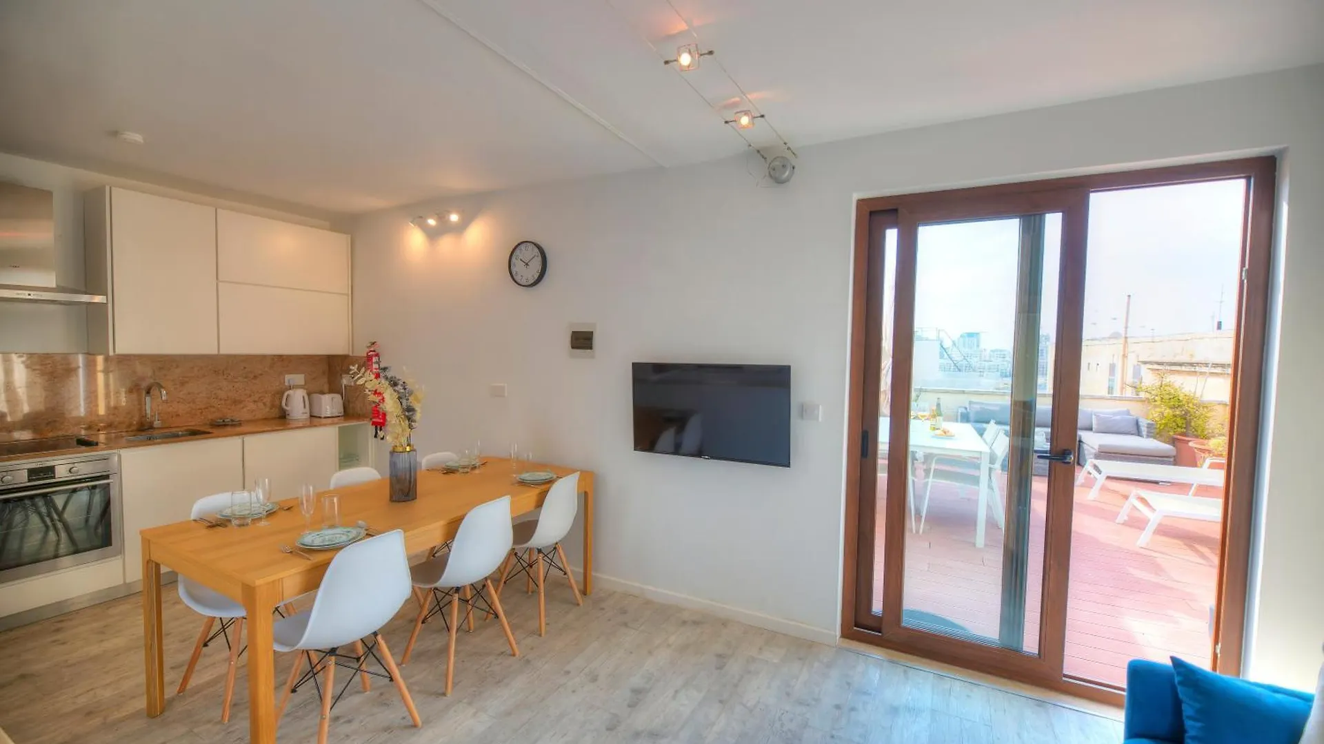 Apartment Comfy 1 Bedroom - Sun Terrace & Sea Views Gbuh1-1 Valletta