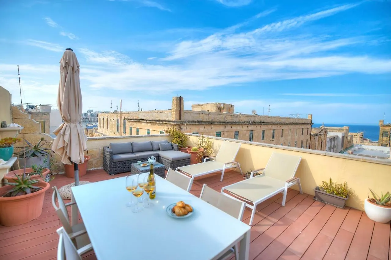 Comfy 1 Bedroom - Sun Terrace & Sea Views Gbuh1-1 location